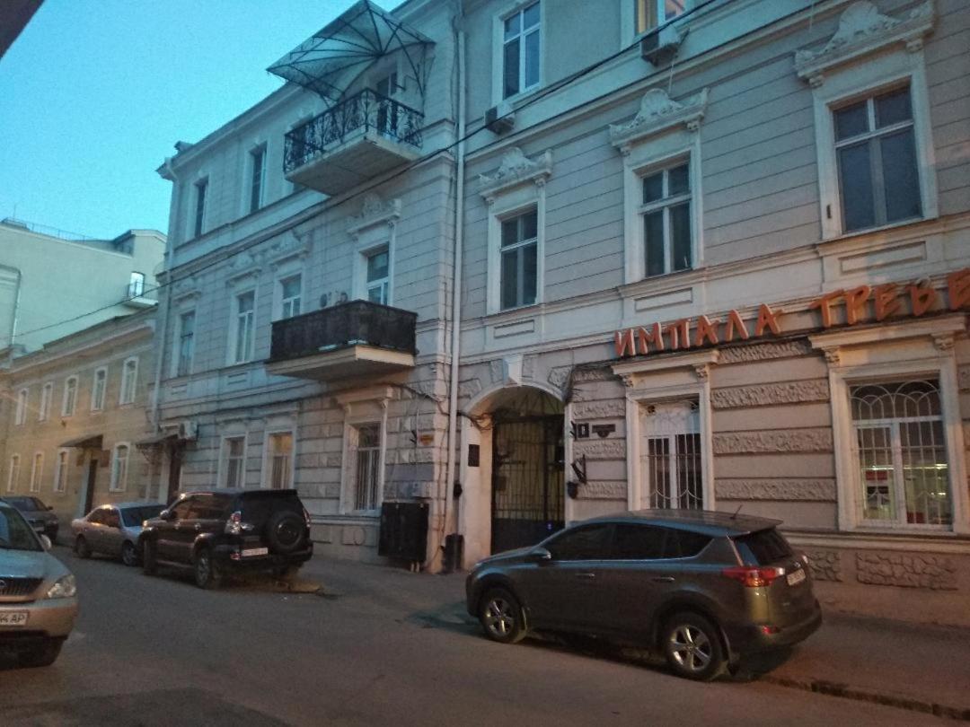 White Door Apartments Mansard Heart Of Odessa 2 Экстерьер фото